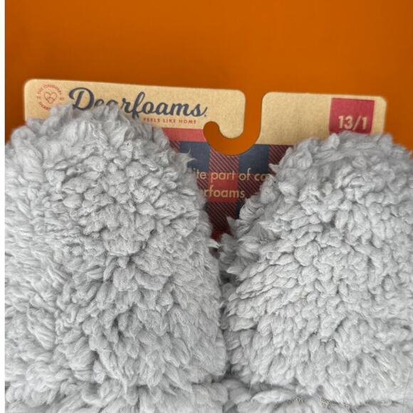 Dearfoams Kids Fuzzy Slippers Grey Memory Foam Size 13 / 1 - Picture 6 of 8